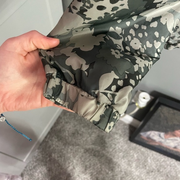 Maurices rain jacket green flowers, size medium. - Picture 4 of 8